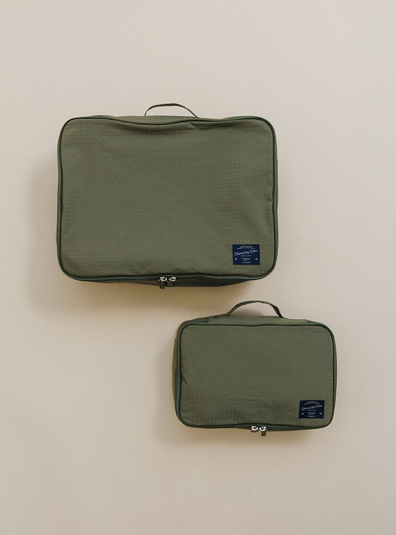 25 Holiday Travel Zip Bag