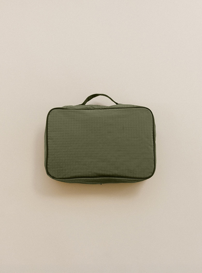 25 Holiday Travel Zip Bag