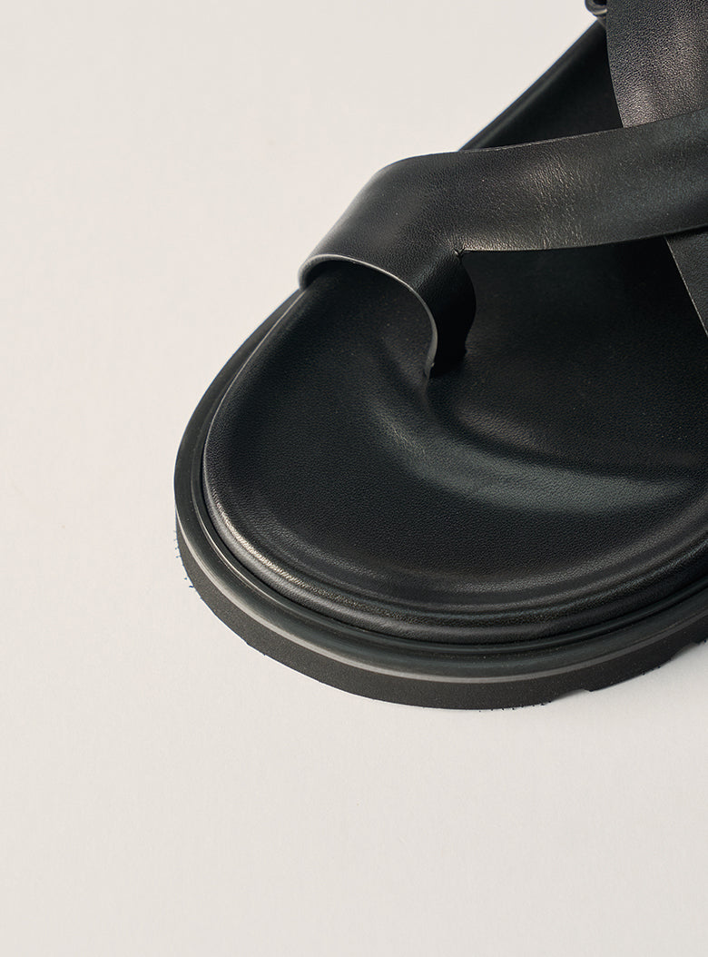 Cove Sandal (Black)