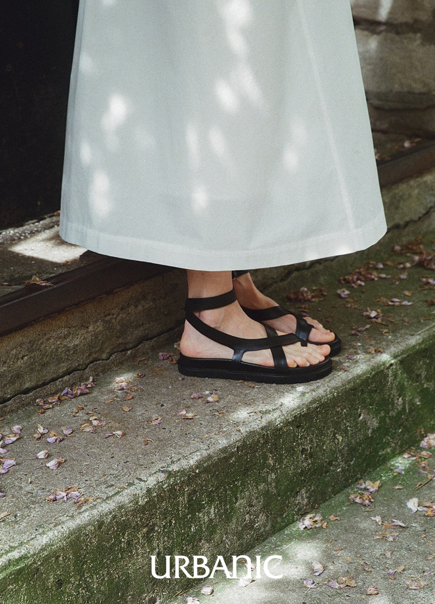 Cove Sandal (Black)